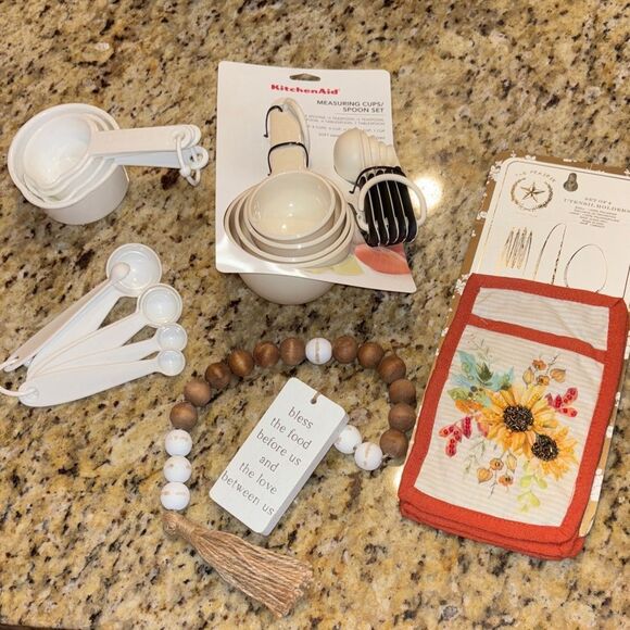 KitchenAid White Measuring Set with Floral utensil holder - Picture 1 of 10